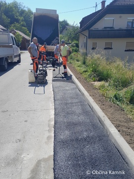 Sanacija poškodovanega dela cestišča v Tunjicah (1)